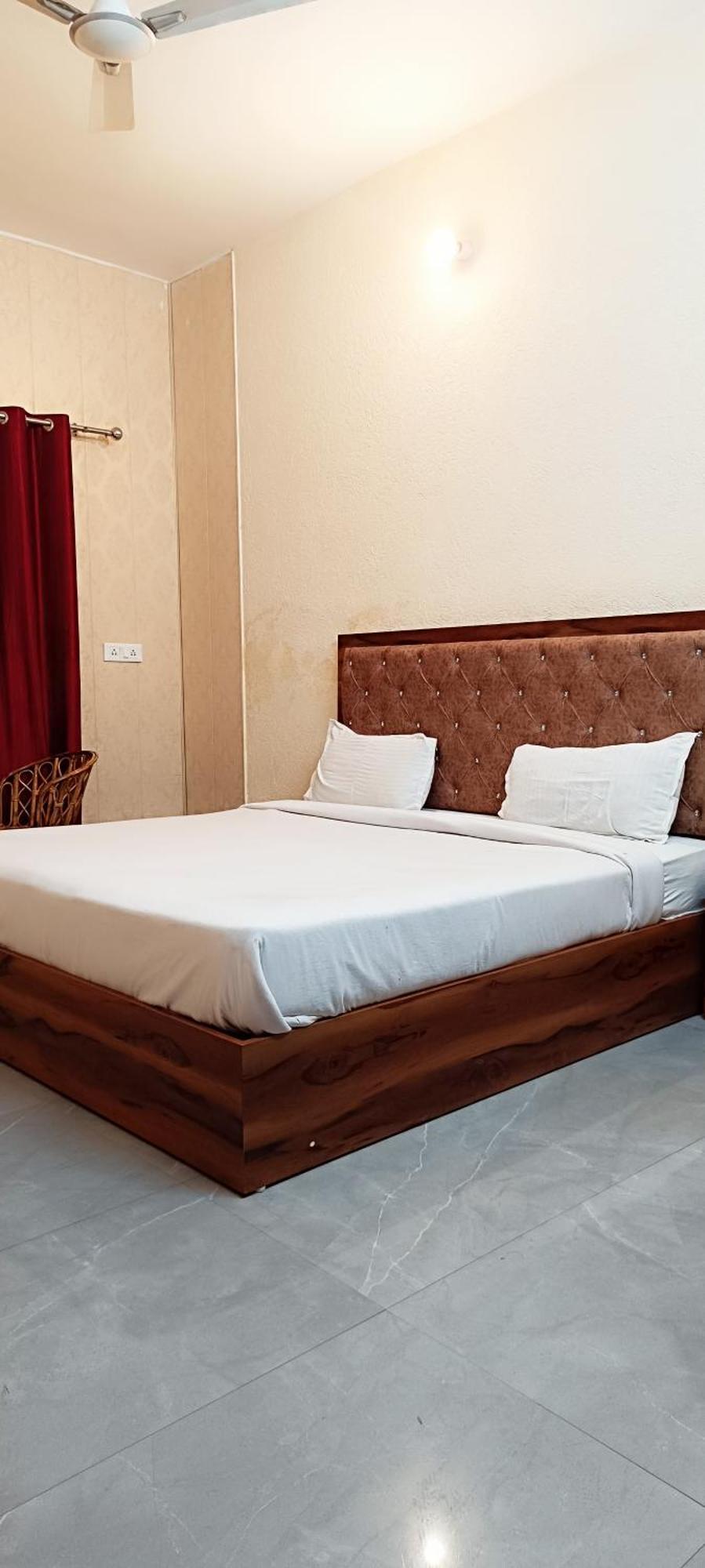 Hotel Shiv Ganga Risikés Kültér fotó