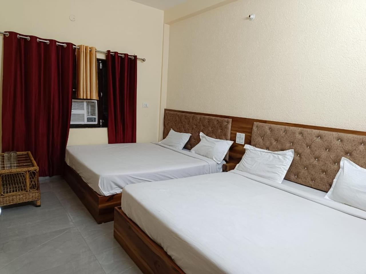 Hotel Shiv Ganga Risikés Kültér fotó