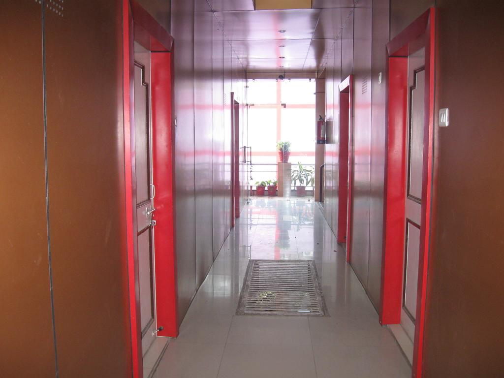 Hotel Shiv Ganga Risikés Kültér fotó