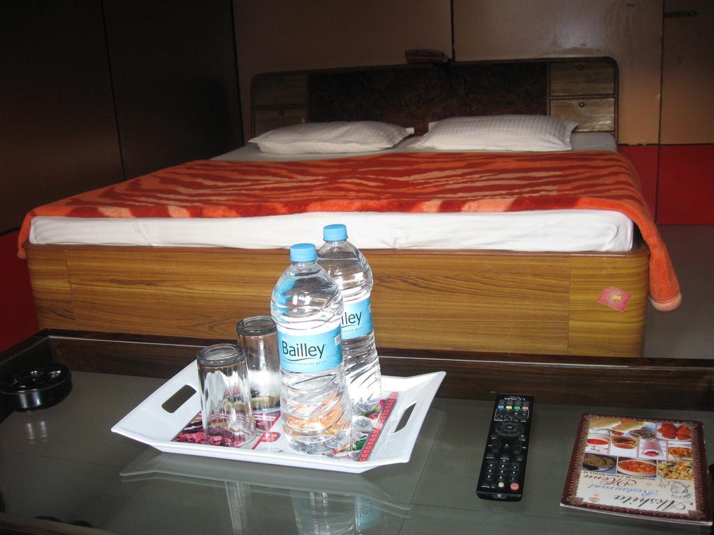 Hotel Shiv Ganga Risikés Szoba fotó