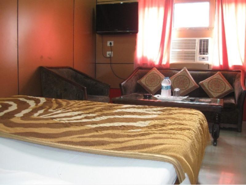 Hotel Shiv Ganga Risikés Kültér fotó